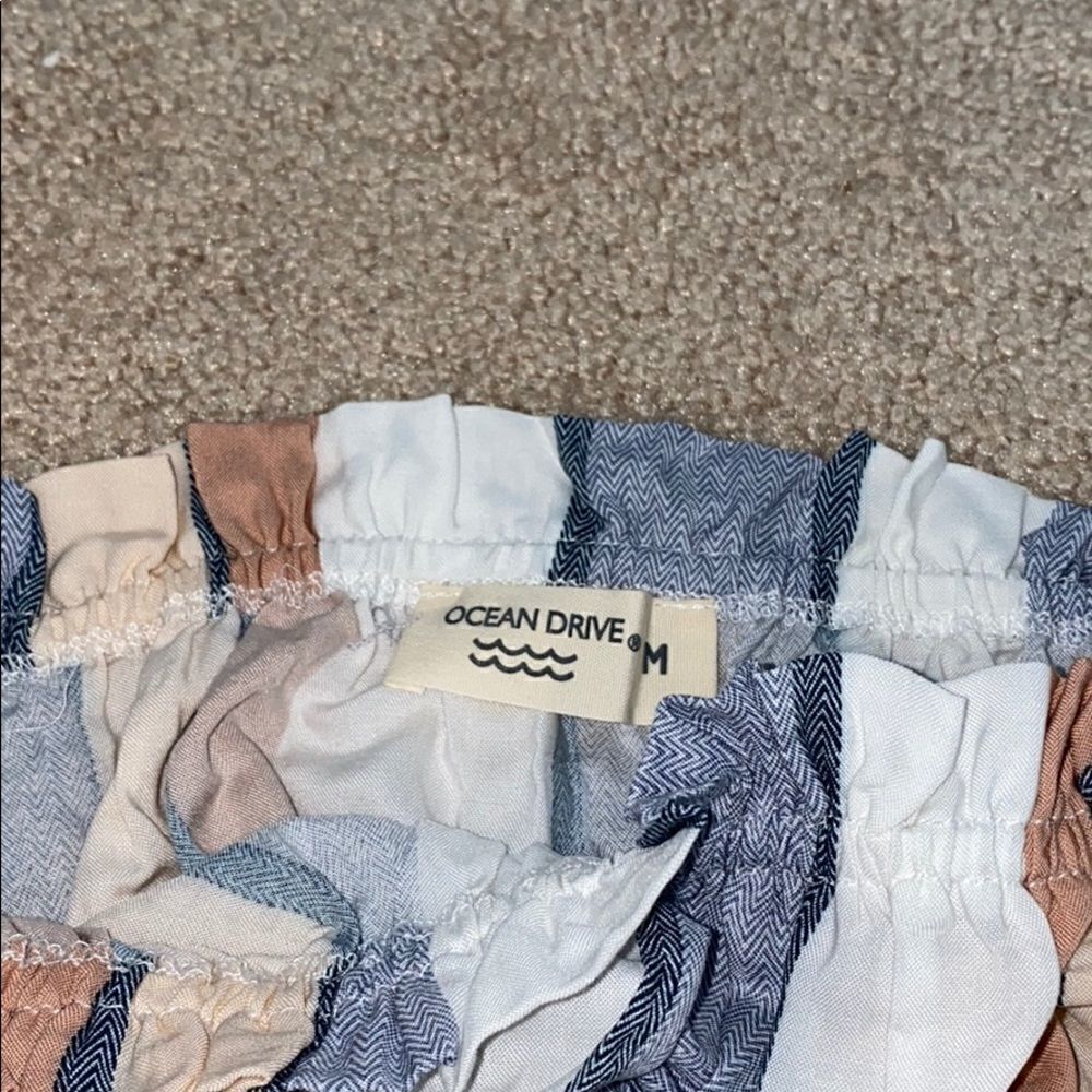 OCEAN DRIVE Crop Top - Picture 6 of 6